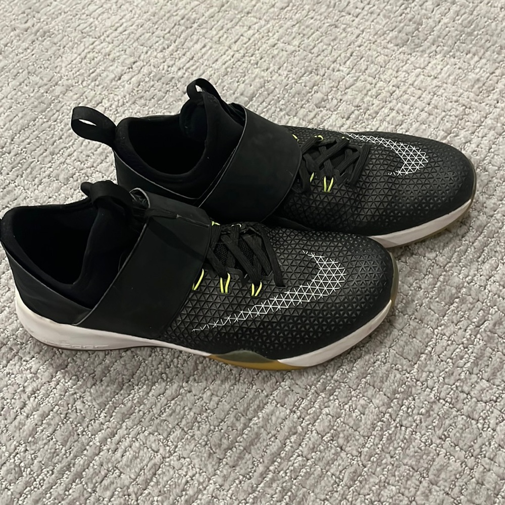 Nike zoom women’s training sneakers